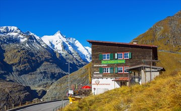 Restaurant Karl Volkert Haus with view to the Grossglockner