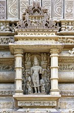 Sculptures on the walls of Lakshmana Temple