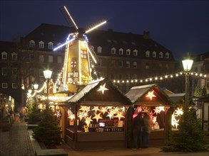 Christmas market at the Muenzplatz