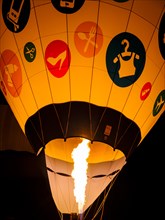 Lighting of a hot-air balloon