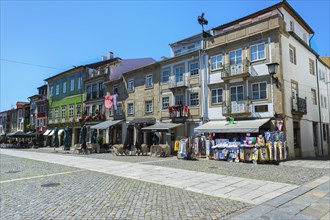 Tourist shops on Dom Paio Mendes street