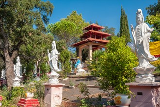 Hong Hien Pagoda Park