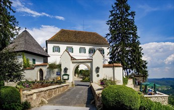 Kapfenstein Castle