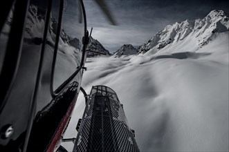 Helicopter Snowboarding