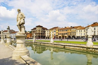 Statues on the Prato della Valle