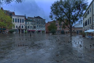 Campo del Ghetto Nuovo in the rain