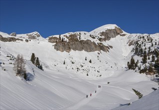 Winter hiking trail in the ski area Rofan