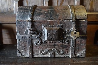 Medieval chest