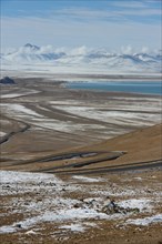 Pass from the north on the way to the holy Namtso Lake