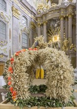 Thanksgiving crown in the pilgrimage church