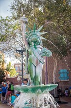 Fountain with Miss Piggy as Statue of Liberty at Disney's Hollywood Studios