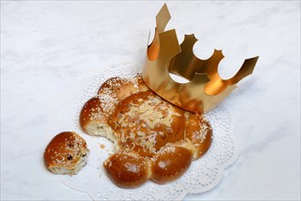 Epiphany cake with crown