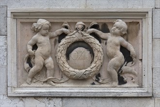 Relief with putti and victory wreath