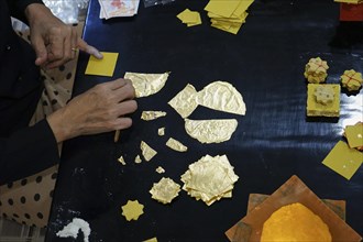 Processing of gold leaf