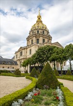 Park in front of the Cathedral of the Invalides