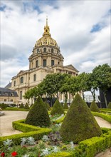 Park in front of the Cathedral of the Invalides
