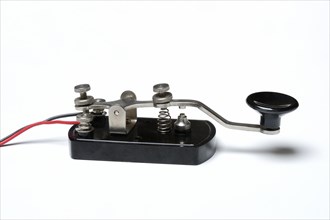 Morse device with Morse key