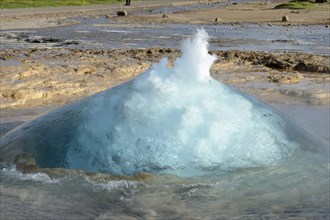 Beginning of the eruption