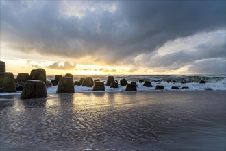Concrete breakwater