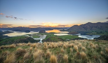 Sunset, view of Wanaka Lake and mountains