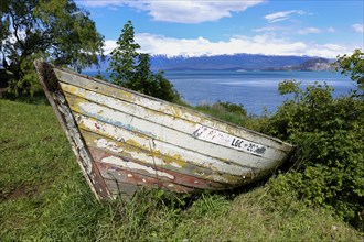 Old wooden canoe near General Carrera lake