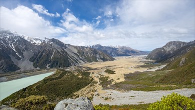 View into the Hooker Valley from the Sealy Tarns Track