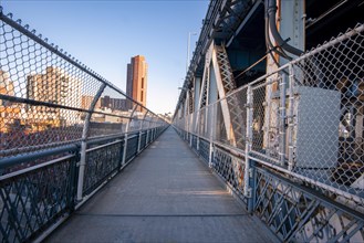 Footpath across the Manhattan Bridge