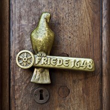 Door handle with lettering Friede 1648