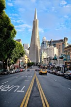 Columbus Avenue with view of the Transamerica Pyramid high-rise
