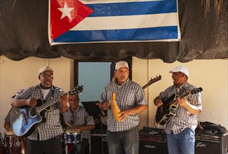 Music performance at the Casa de la Trova