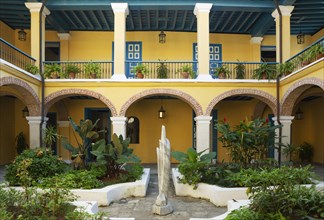 The inner courtyard of the Museo de Arte Colonial