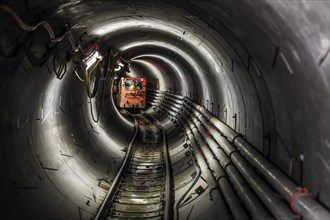 Tunnel railway