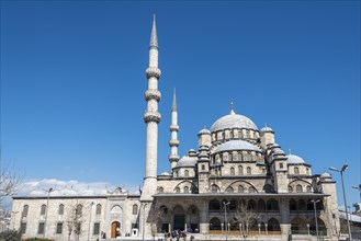 Yeni Cami at the square Yeni Cami Meydani