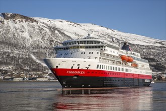 Hurtigruten vessel MS Finnmarken leaves port