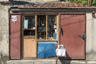 Small shop with electrical appliances