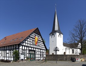 Protestant Laurentius Church and Rahningscher Hof