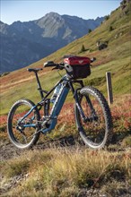 Mountain bike in the autumnal coloured mountain landscape of the Stubaier Alps