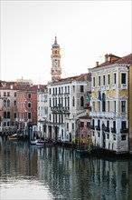 Historical house facades on the Canale Grande in the morning light