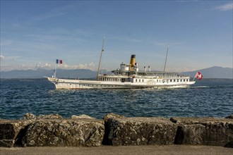 Paddle steamer Savoie on Lake Geneva