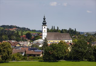 Village view with parish church Sankt Martin