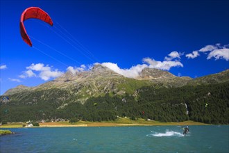 Kitesurfing