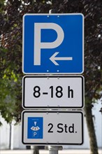 Sign parking place left