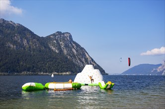 Lido in Ebensee with kitesurfer and Sonnstein