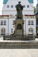 Market place with Luther monument and town hall