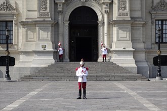 Guards outside the presidential palace