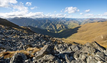 Hiking trail to Ben Lomond