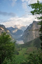 View from the Roethsteig to the Obersee and Watzmann