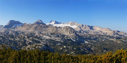 Panoramic view to the mountain station Gjaid and to the Hohen Dachstein