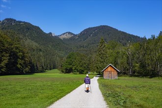 Hiking trail from the Schwarzensee to the Moosalm