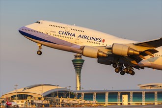 A Boeing 747-400 aircraft of China Airlines with registration number B-18210 at Guangzhou